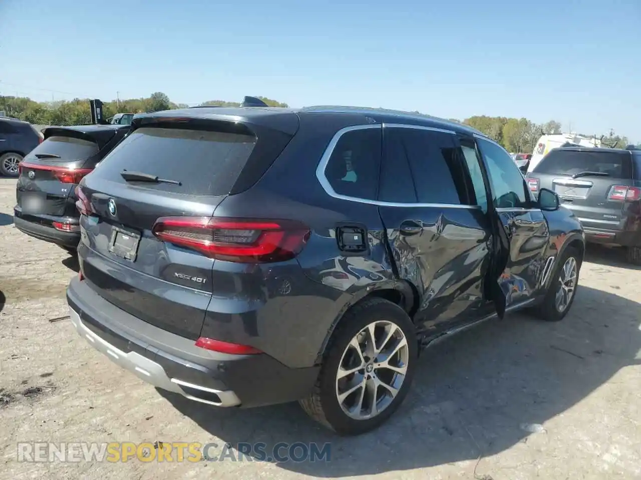3 Photograph of a damaged car 5UXCR6C02N9M59422 BMW X5 2022