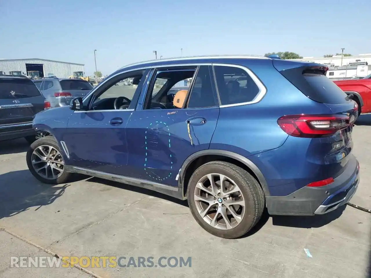 2 Photograph of a damaged car 5UXCR6C02N9M68895 BMW X5 2022