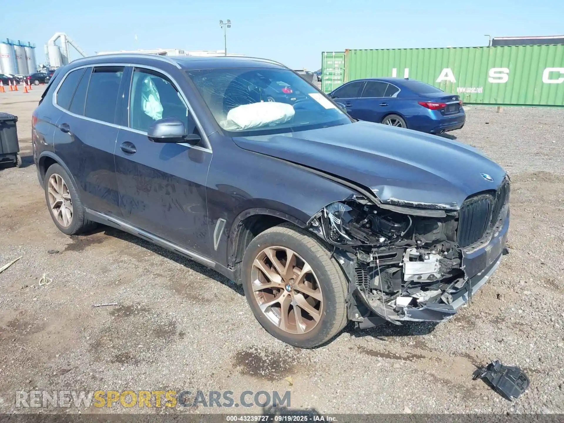 1 Photograph of a damaged car 5UXCR6C03N9J28543 BMW X5 2022