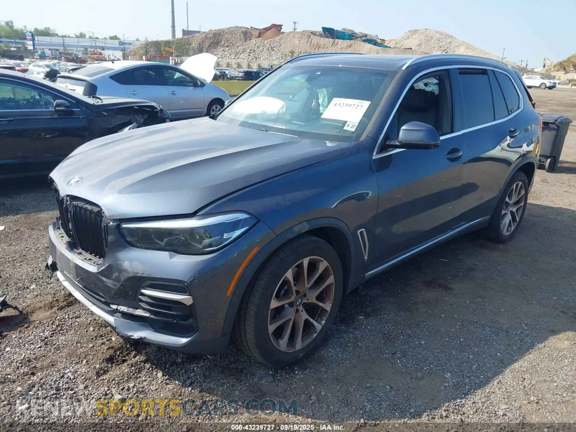 2 Photograph of a damaged car 5UXCR6C03N9J28543 BMW X5 2022
