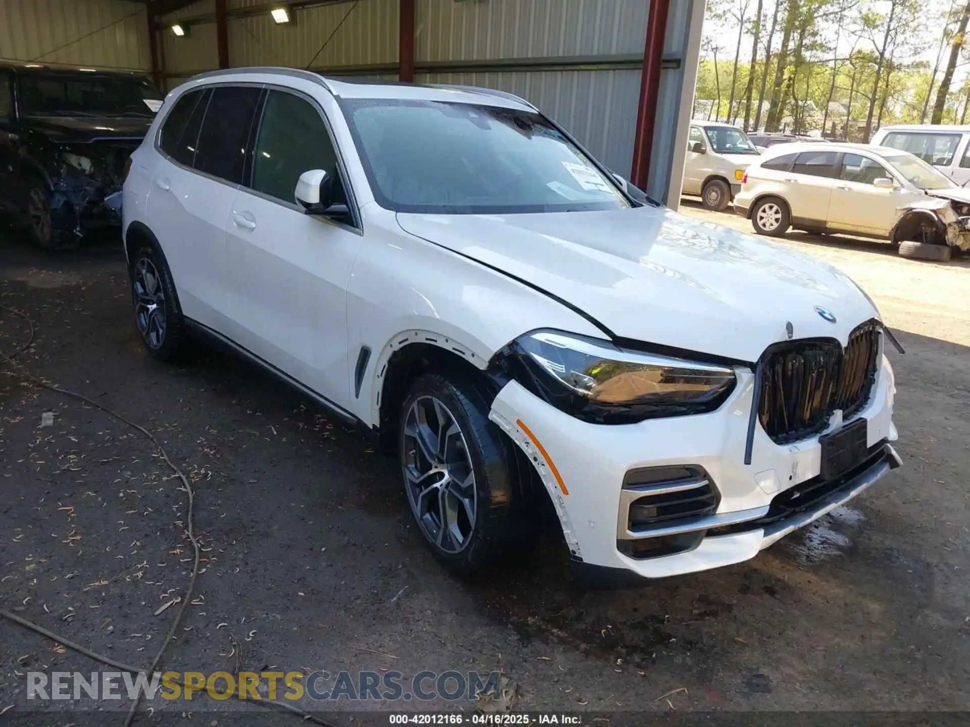 1 Photograph of a damaged car 5UXCR6C03N9L92409 BMW X5 2022
