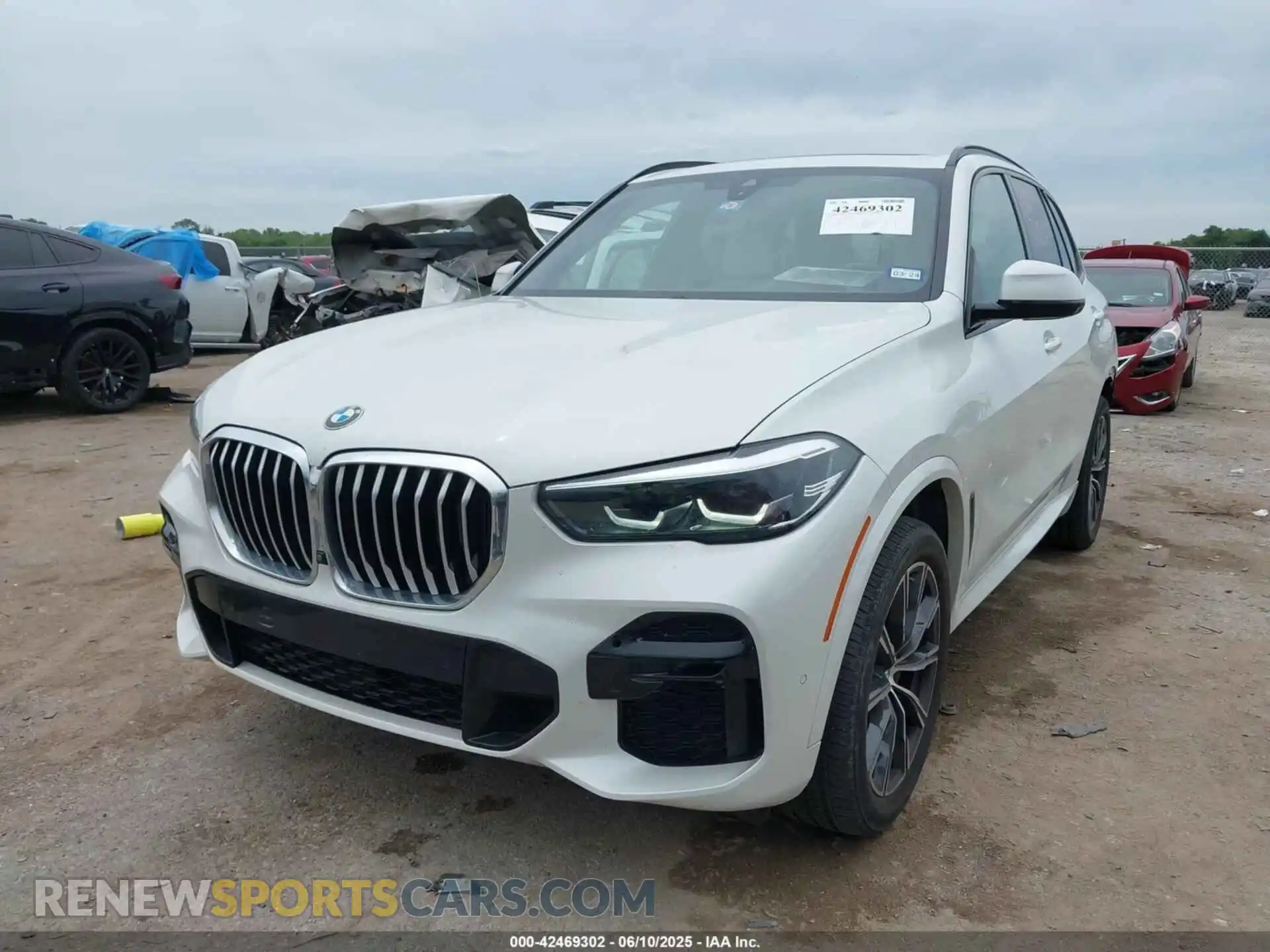2 Photograph of a damaged car 5UXCR6C04N9L92242 BMW X5 2022