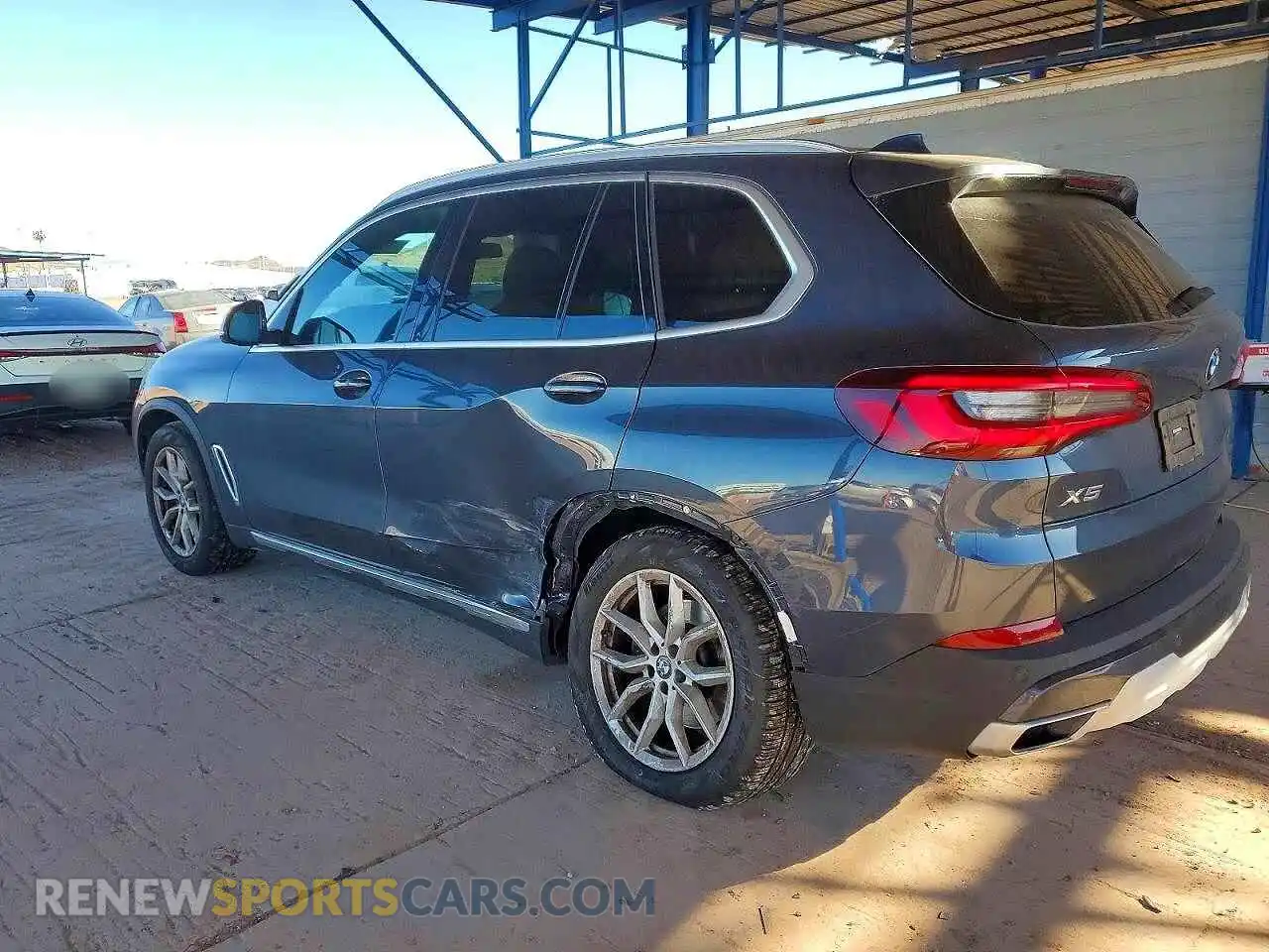 2 Photograph of a damaged car 5UXCR6C04N9M60376 BMW X5 2022