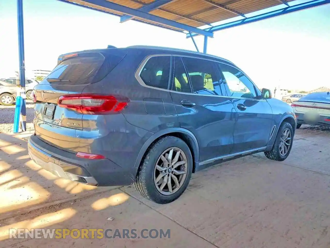 3 Photograph of a damaged car 5UXCR6C04N9M60376 BMW X5 2022