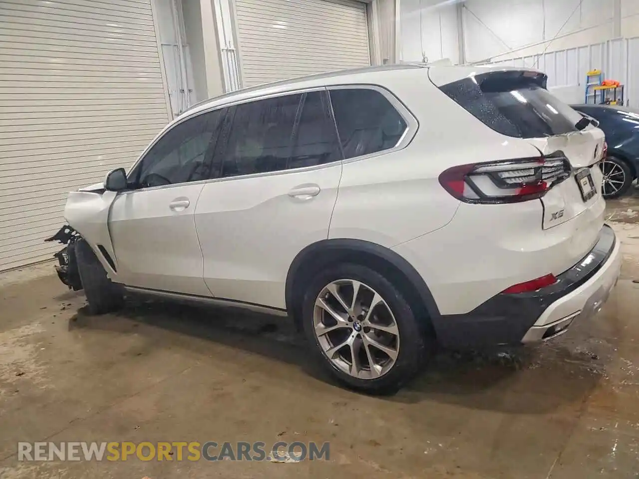 2 Фотография поврежденного автомобиля 5UXCR6C05N9K73082 BMW X5 2022