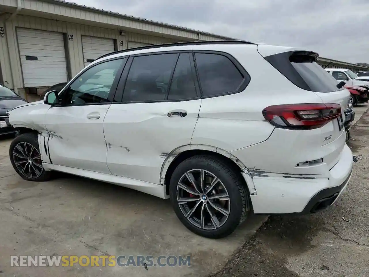 2 Photograph of a damaged car 5UXCR6C05N9L19543 BMW X5 2022