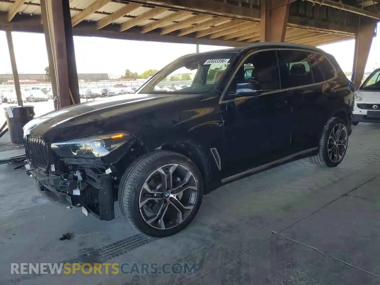 1 Photograph of a damaged car 5UXCR6C05N9M18072 BMW X5 2022