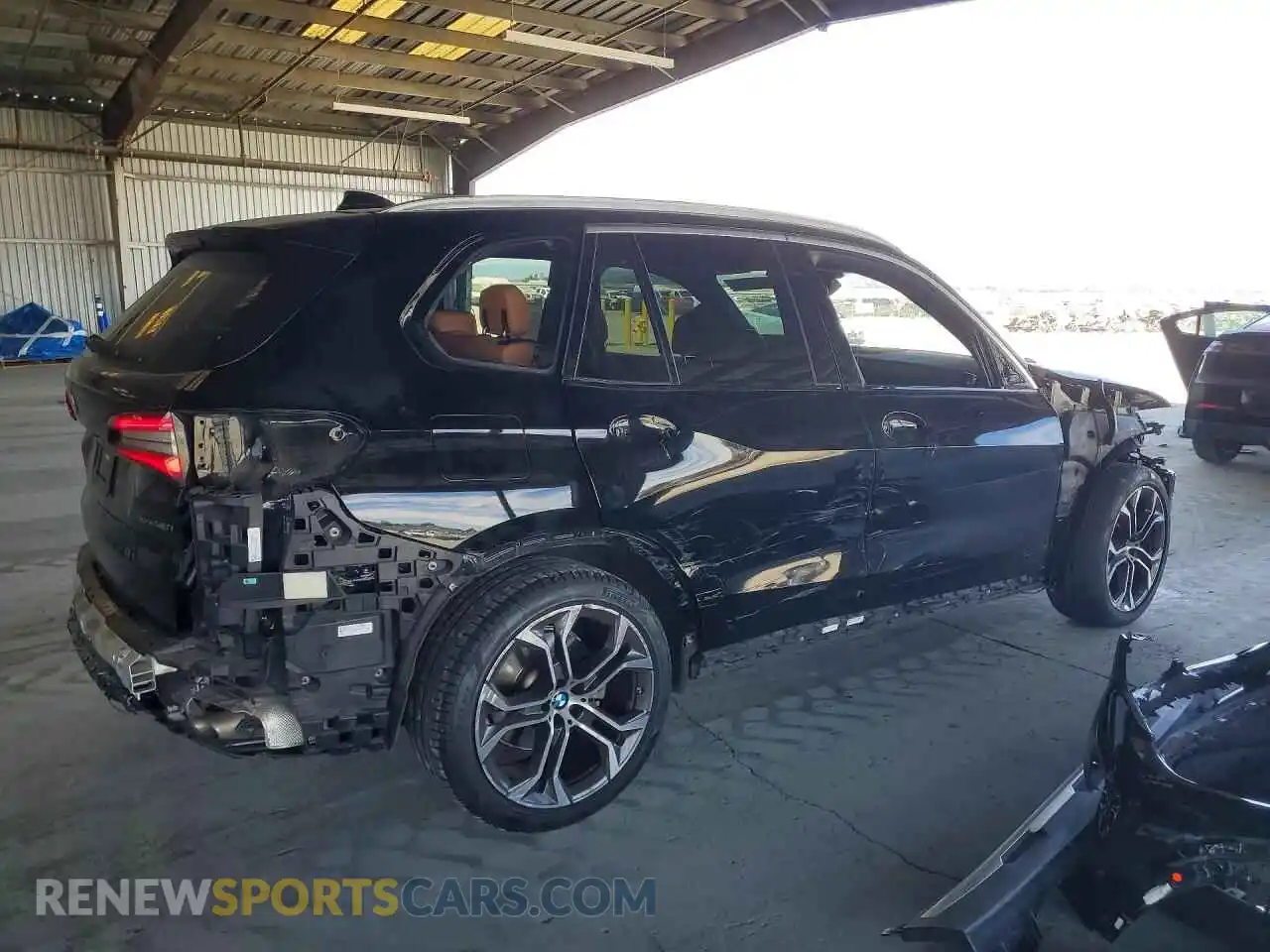3 Photograph of a damaged car 5UXCR6C05N9M18072 BMW X5 2022