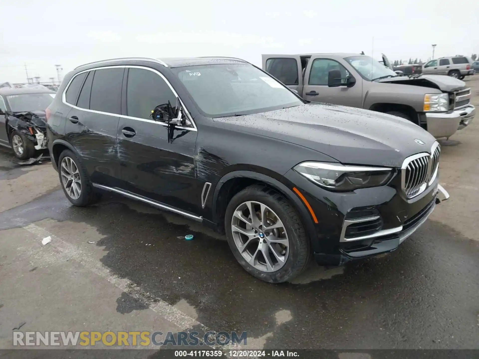 1 Photograph of a damaged car 5UXCR6C05N9M98005 BMW X5 2022
