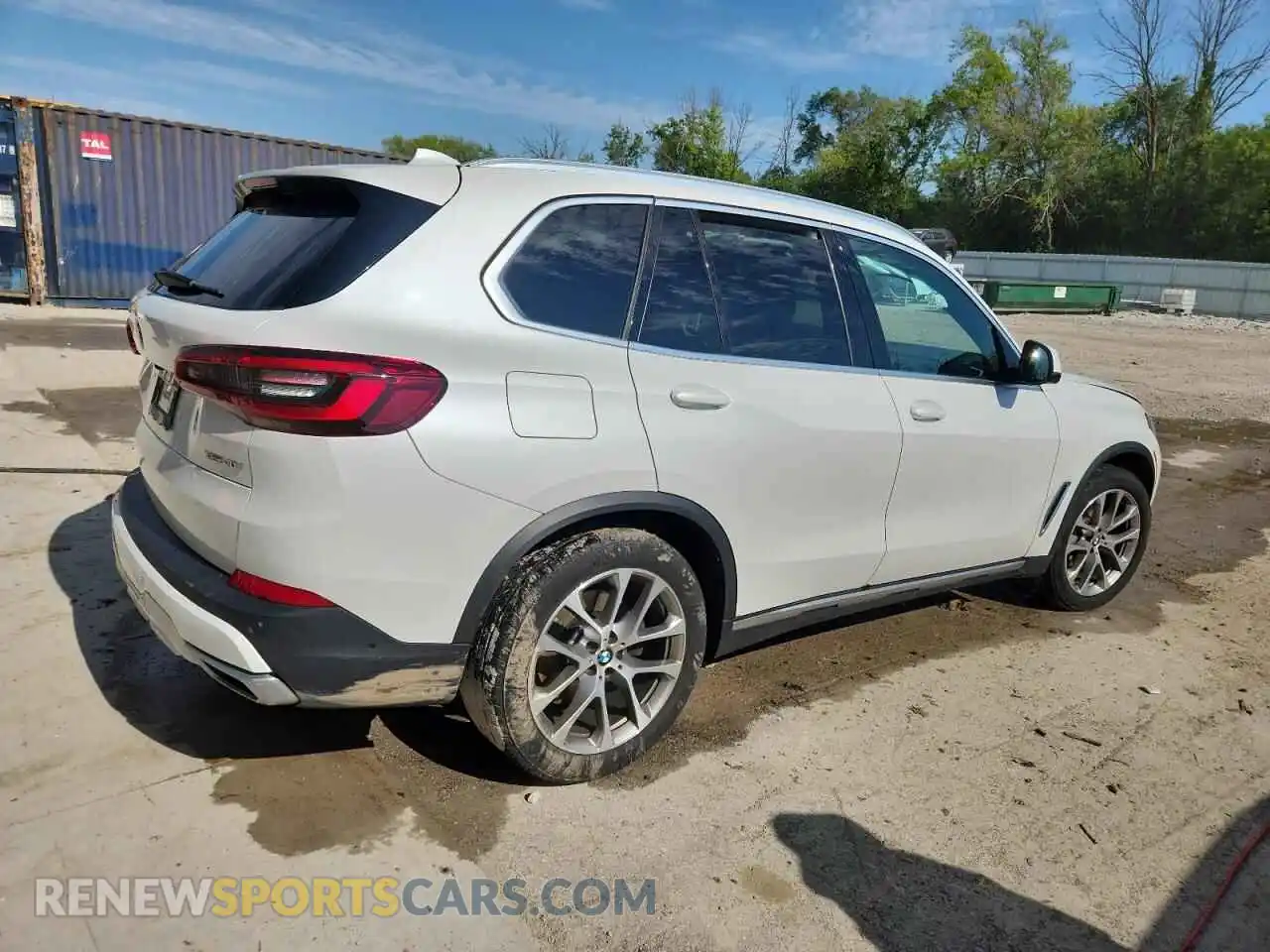 3 Photograph of a damaged car 5UXCR6C06N9J24065 BMW X5 2022