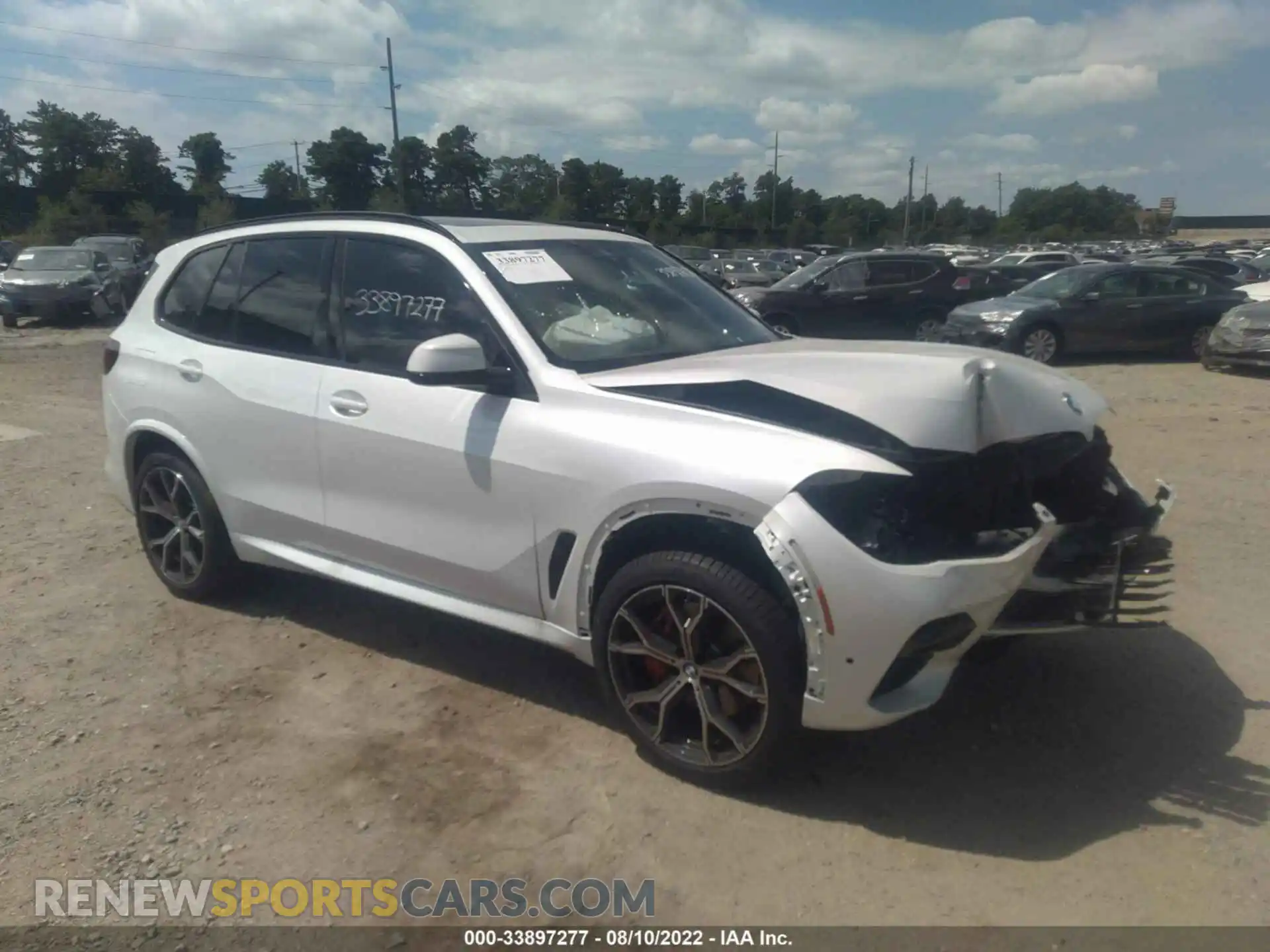 1 Photograph of a damaged car 5UXCR6C06N9L95482 BMW X5 2022