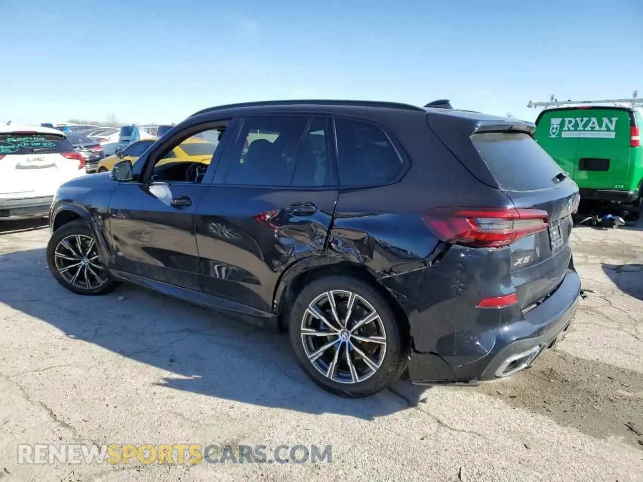 2 Photograph of a damaged car 5UXCR6C06N9L95952 BMW X5 2022