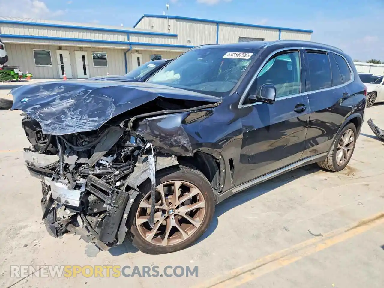 1 Photograph of a damaged car 5UXCR6C06N9M85375 BMW X5 2022