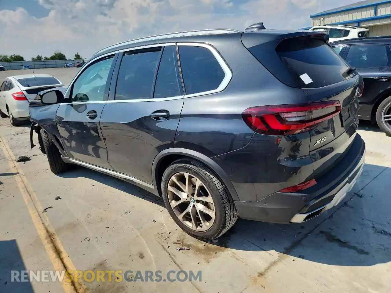 2 Photograph of a damaged car 5UXCR6C06N9M85375 BMW X5 2022