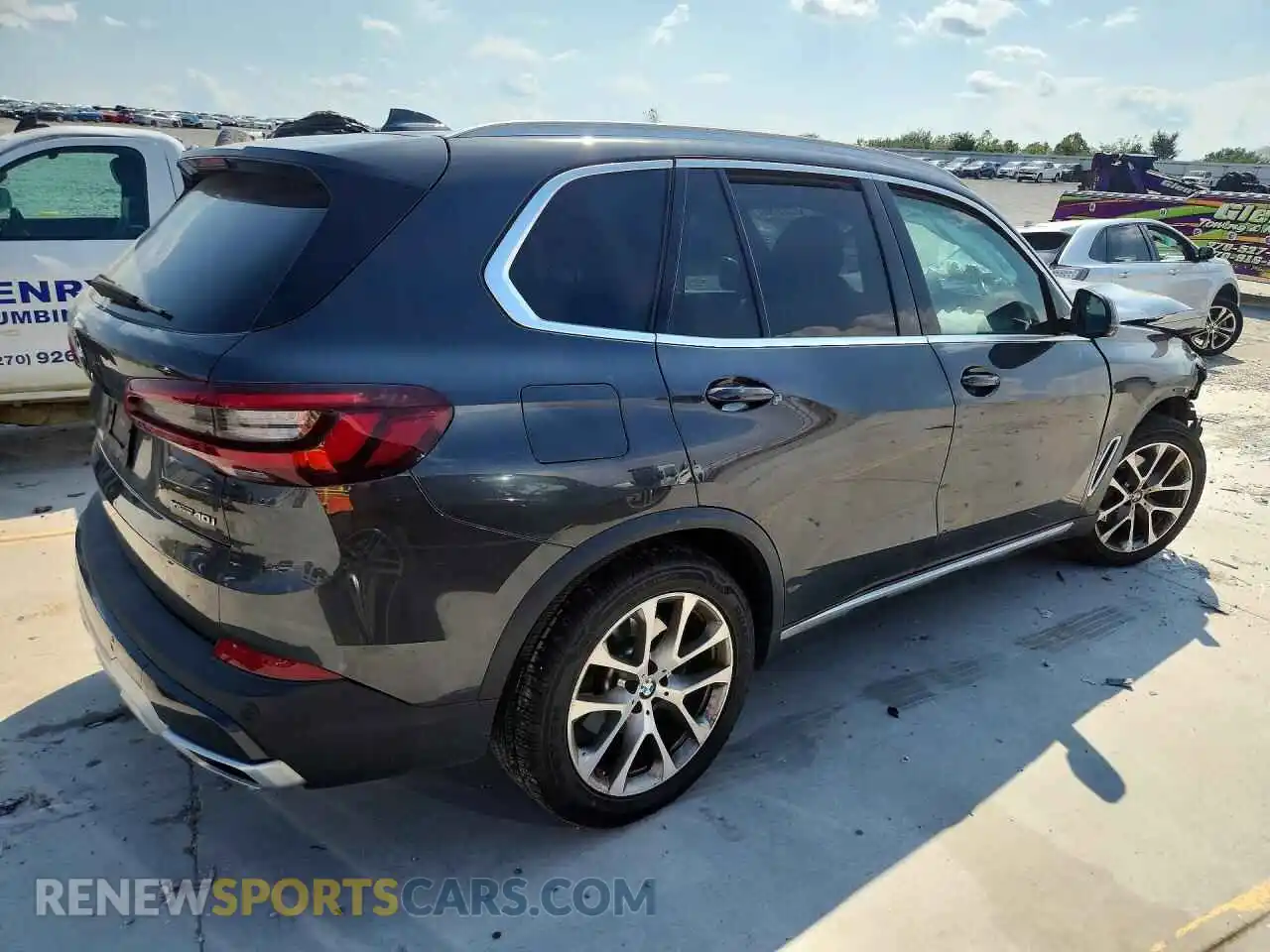 3 Photograph of a damaged car 5UXCR6C06N9M85375 BMW X5 2022
