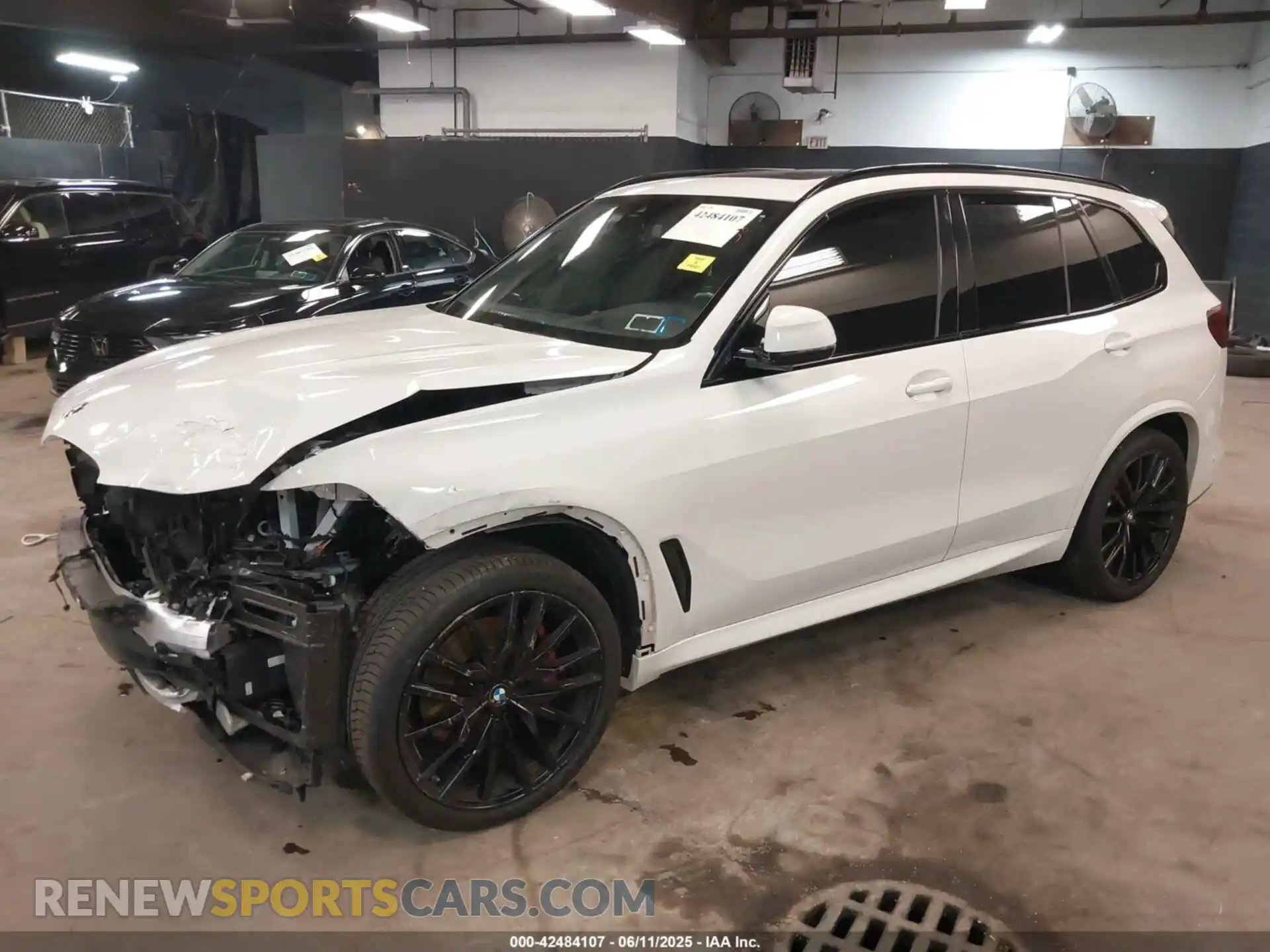 2 fotografías del automóvil dañado 5UXCR6C07N9K43338 BMW X5 2022