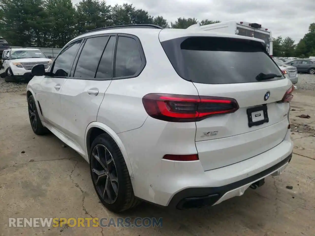 3 Photograph of a damaged car 5UXCR6C07N9K74282 BMW X5 2022