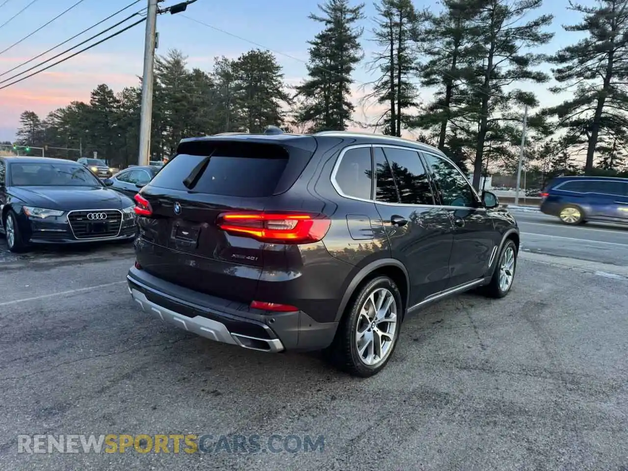 3 Photograph of a damaged car 5UXCR6C07N9K85167 BMW X5 2022