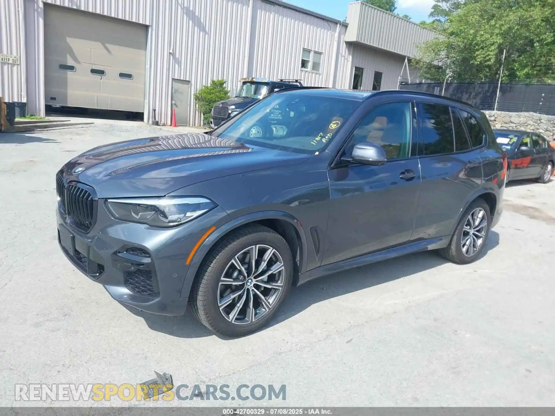 2 Photograph of a damaged car 5UXCR6C07N9L28695 BMW X5 2022