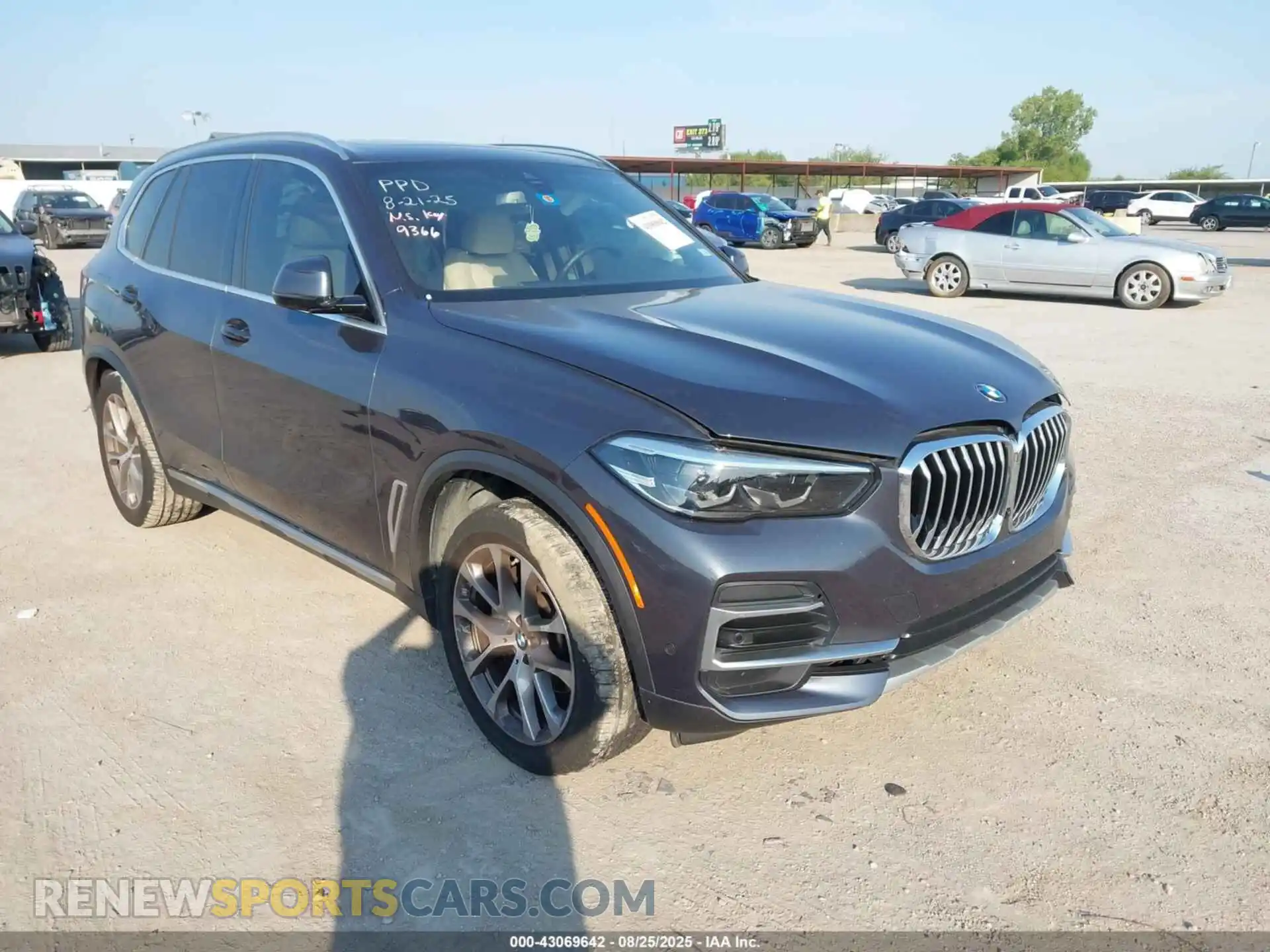 1 Photograph of a damaged car 5UXCR6C07N9L89366 BMW X5 2022