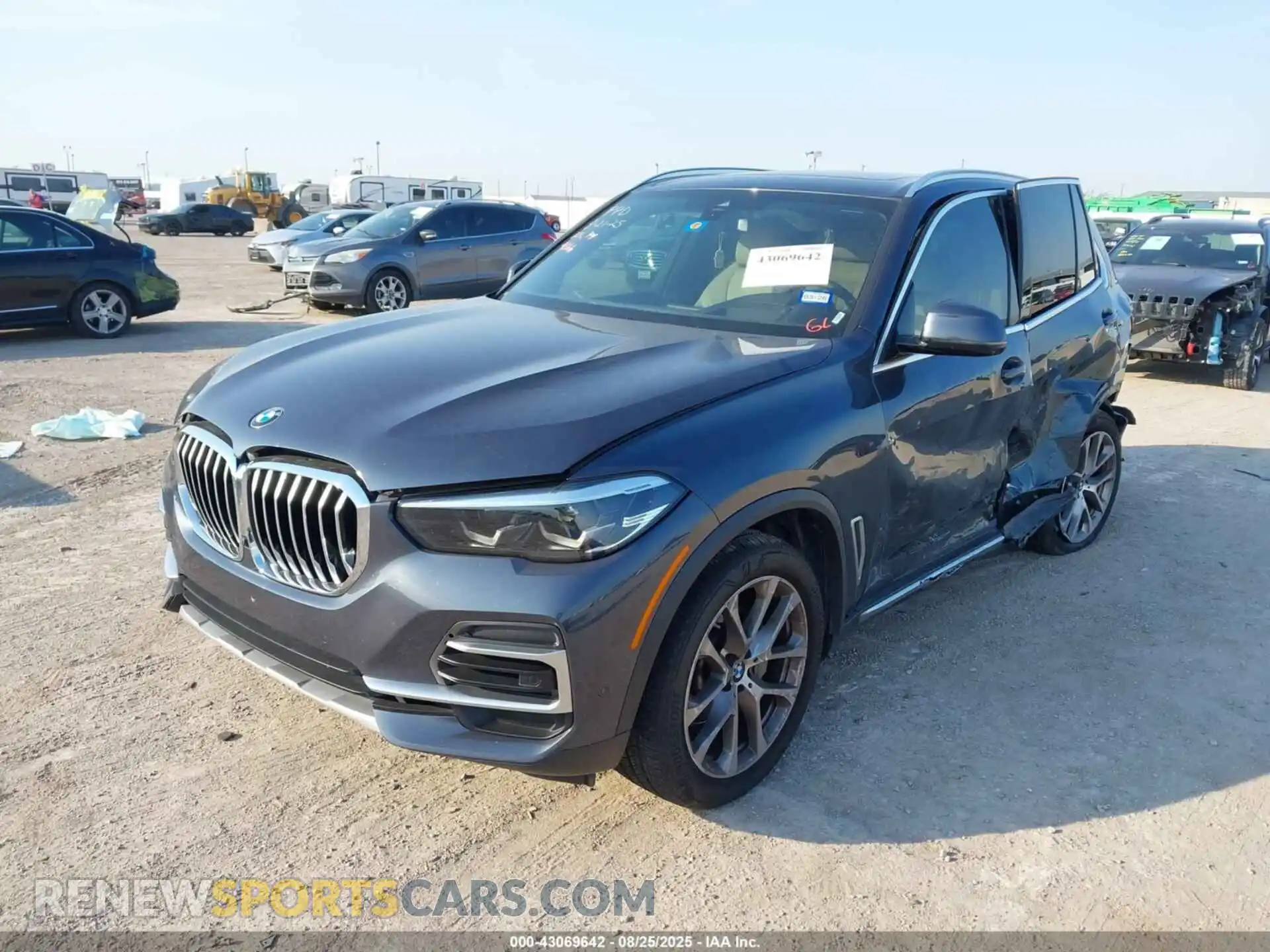 2 Photograph of a damaged car 5UXCR6C07N9L89366 BMW X5 2022