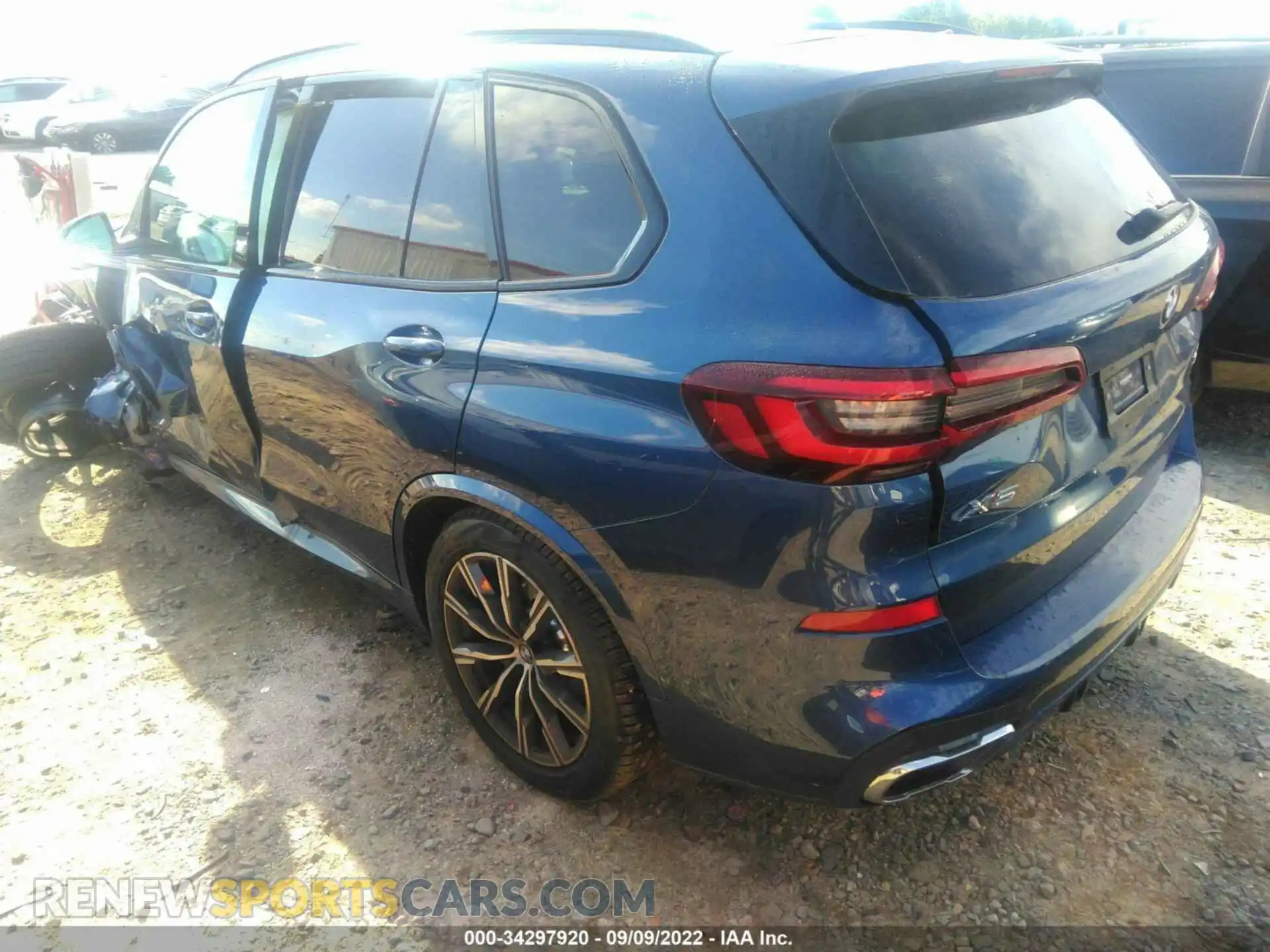 3 Photograph of a damaged car 5UXCR6C07N9M73039 BMW X5 2022