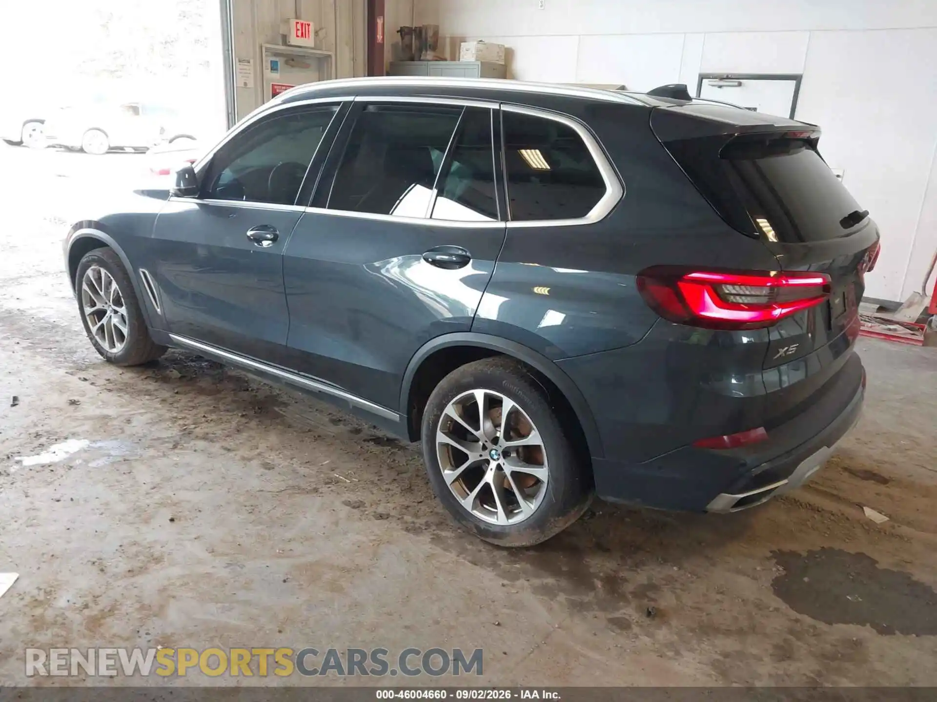 3 Photograph of a damaged car 5UXCR6C07N9M89886 BMW X5 2022