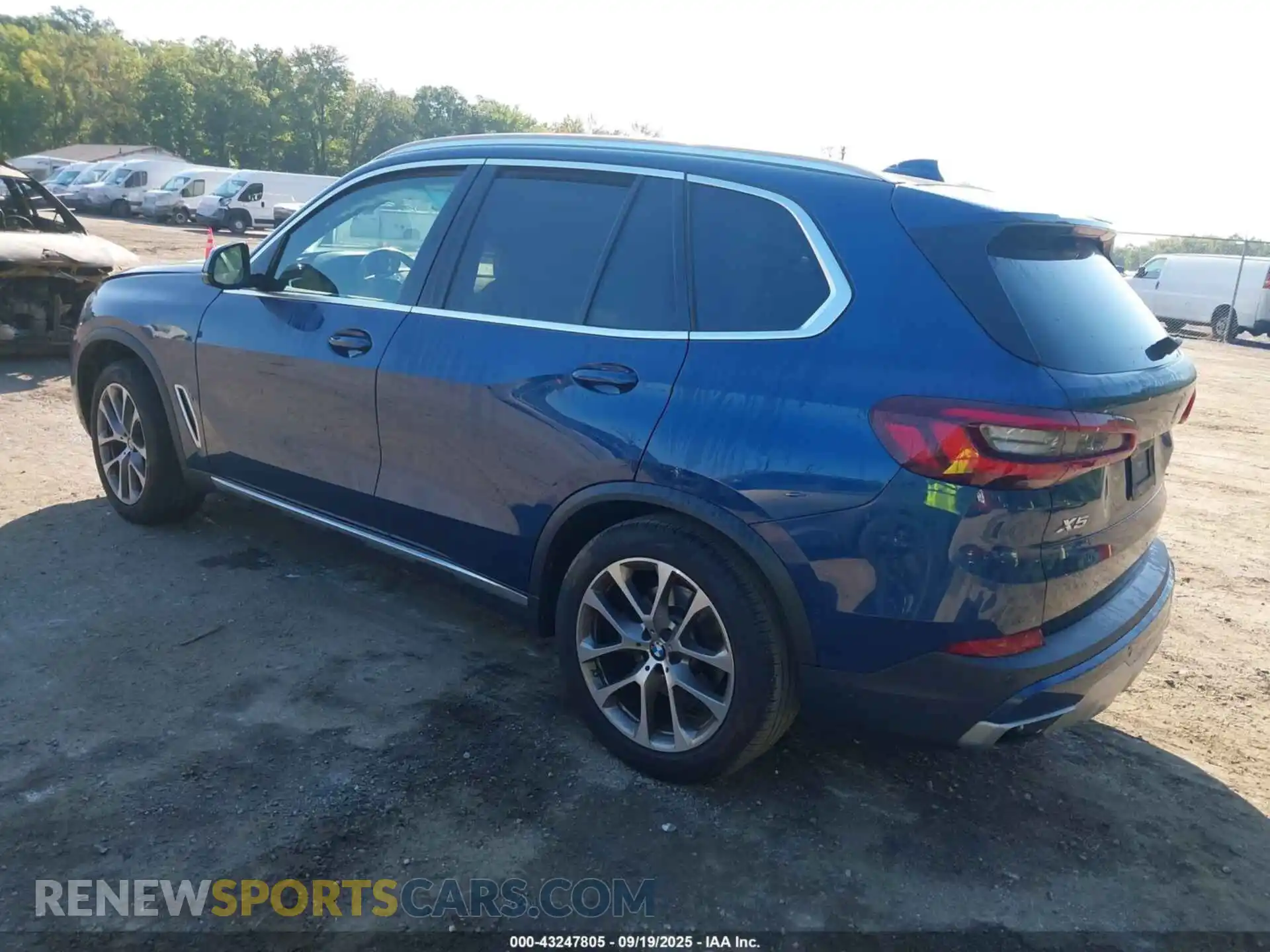 3 Photograph of a damaged car 5UXCR6C07N9N32963 BMW X5 2022
