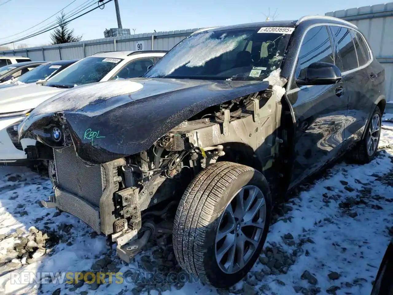 1 Photograph of a damaged car 5UXCR6C08N9K56485 BMW X5 2022
