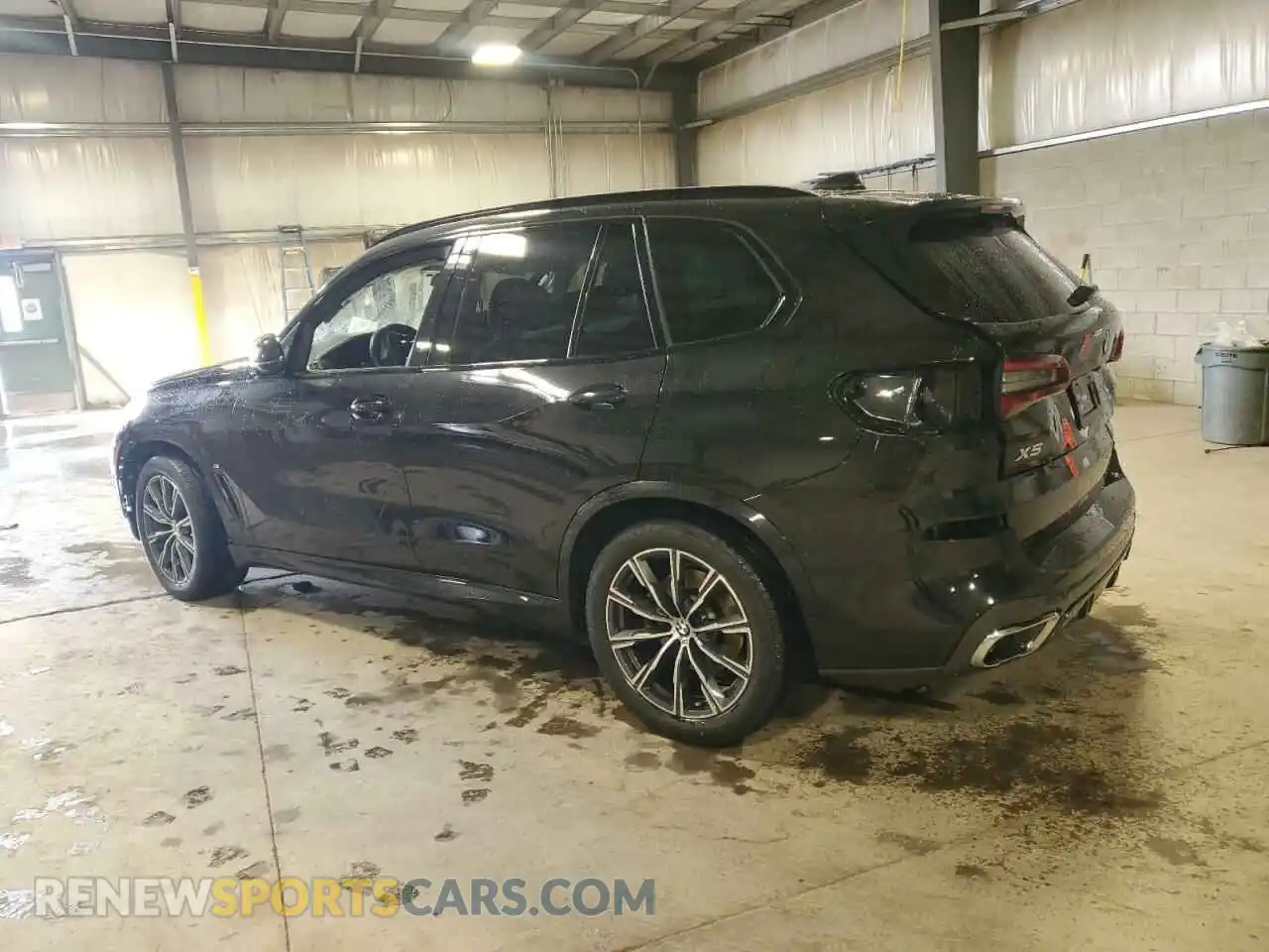 2 Photograph of a damaged car 5UXCR6C08N9L30987 BMW X5 2022