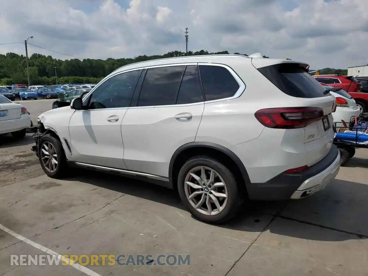 2 Photograph of a damaged car 5UXCR6C08N9L92082 BMW X5 2022
