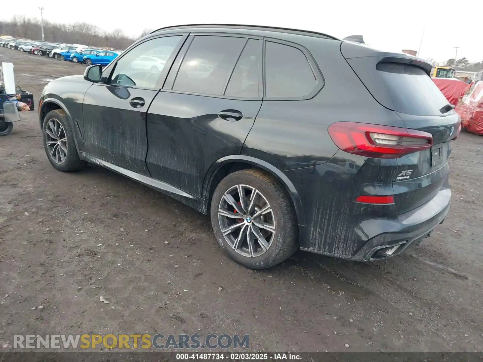 3 Photograph of a damaged car 5UXCR6C09N9M70319 BMW X5 2022