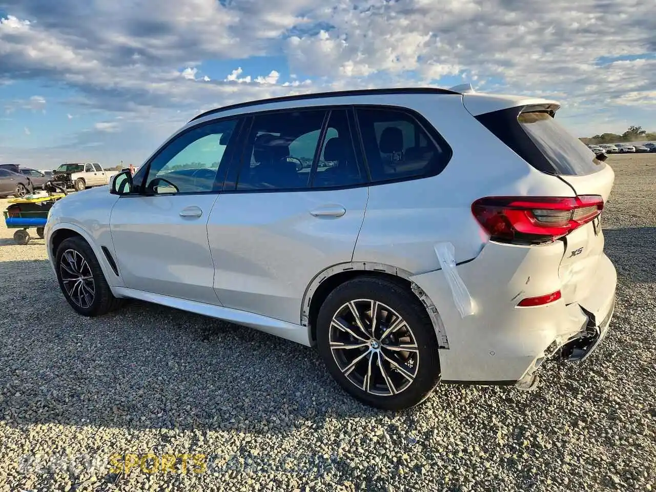 2 Photograph of a damaged car 5UXCR6C0XN9L56314 BMW X5 2022