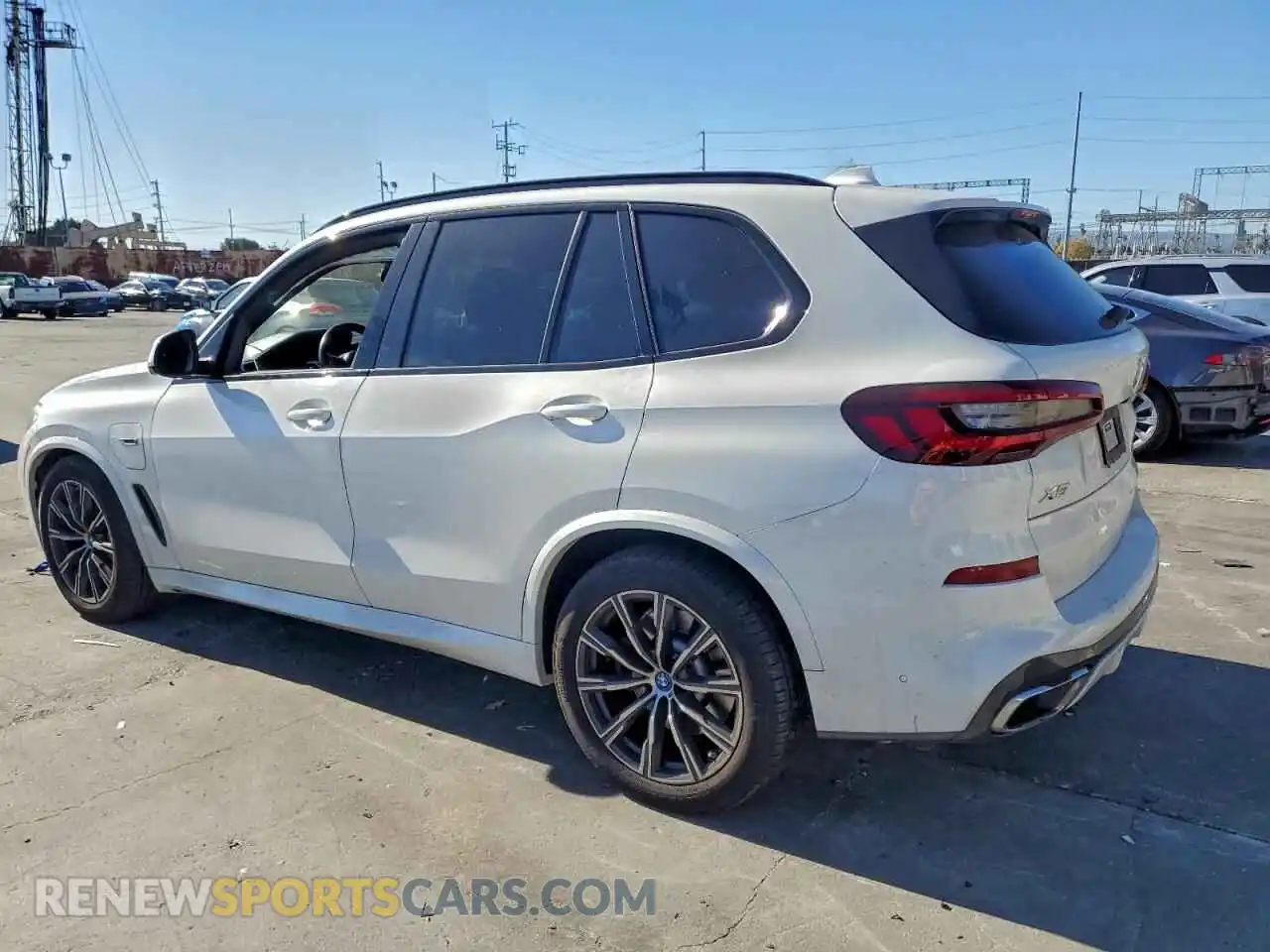 2 Photograph of a damaged car 5UXTA6C00N9K91173 BMW X5 2022