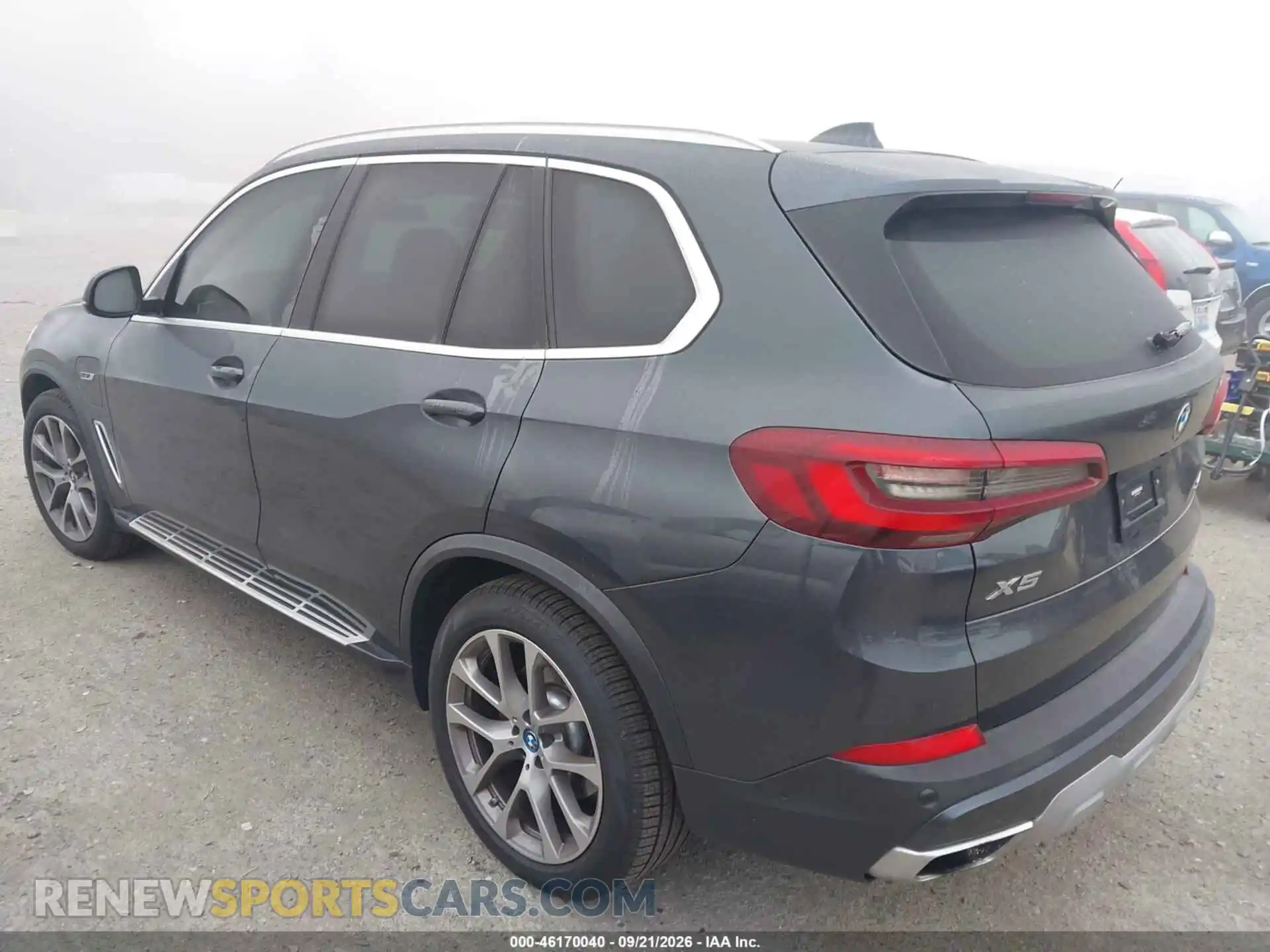 3 Photograph of a damaged car 5UXTA6C00N9L76403 BMW X5 2022