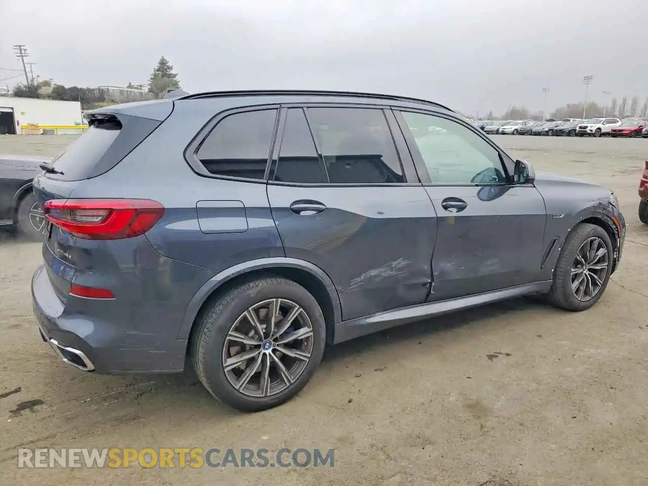 3 Photograph of a damaged car 5UXTA6C02N9L99830 BMW X5 2022