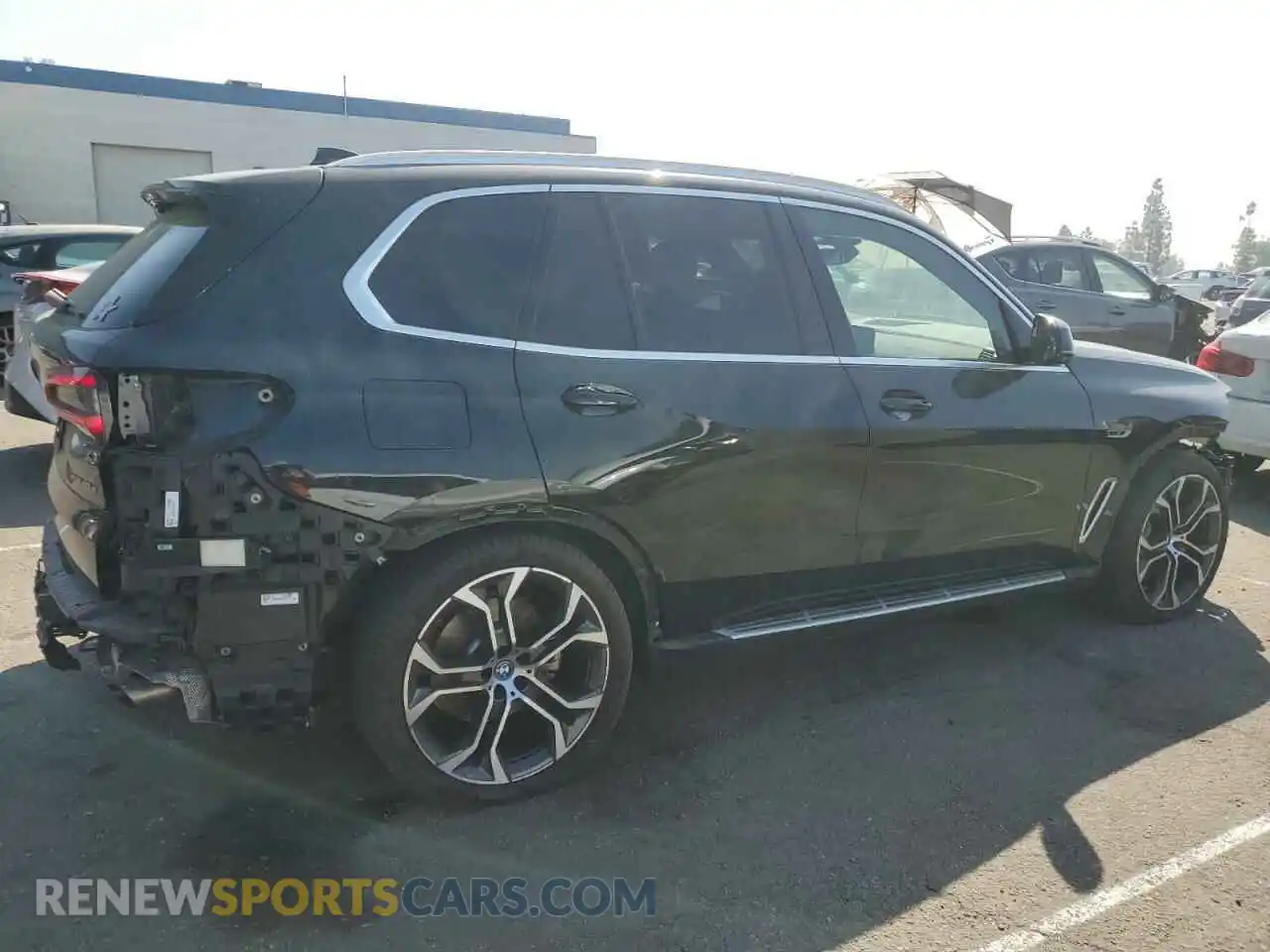 3 Photograph of a damaged car 5UXTA6C04N9M53886 BMW X5 2022