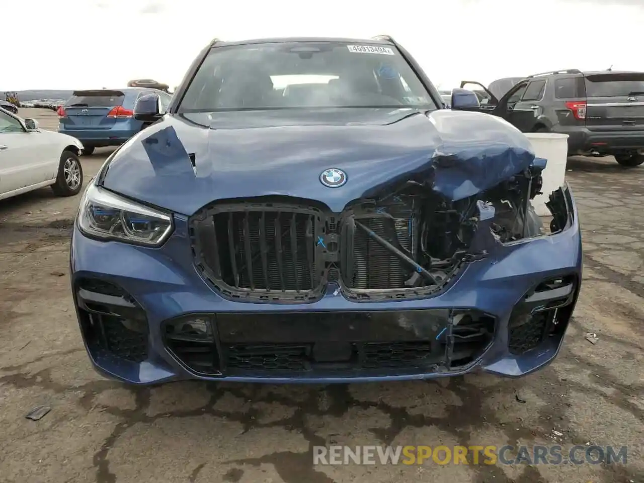 5 Photograph of a damaged car 5UXTA6C05N9J76570 BMW X5 2022