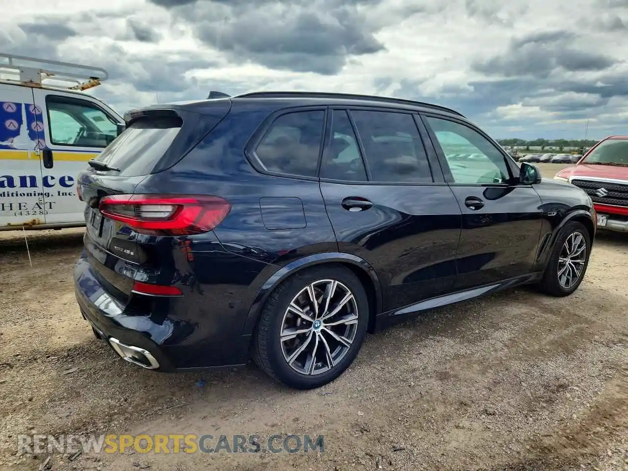 3 Photograph of a damaged car 5UXTA6C07N9M48620 BMW X5 2022