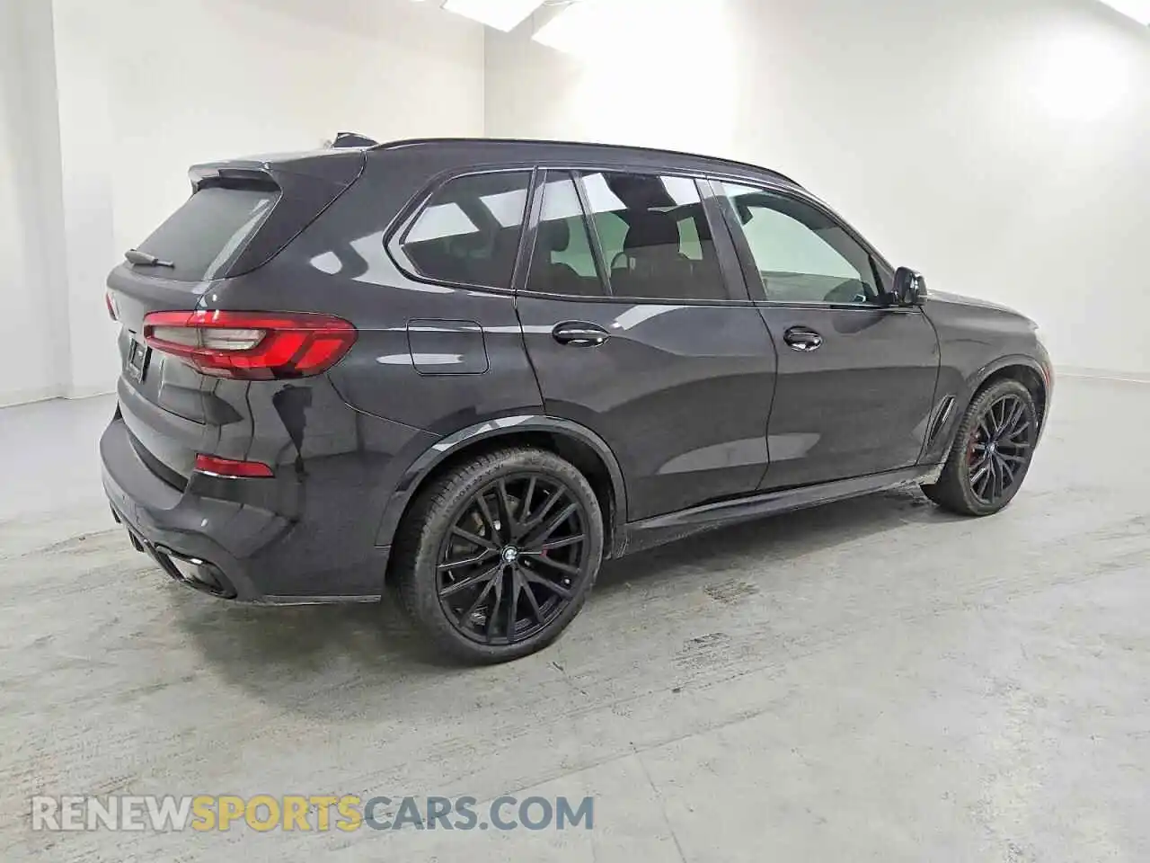 3 Photograph of a damaged car 5UXCR4C00P9N48459 BMW X5 2023
