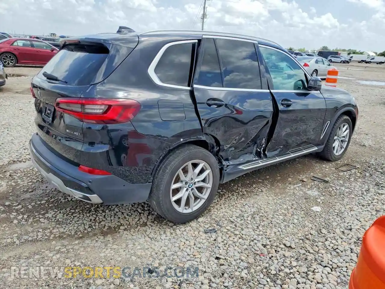 3 Photograph of a damaged car 5UXCR4C00P9P36995 BMW X5 2023