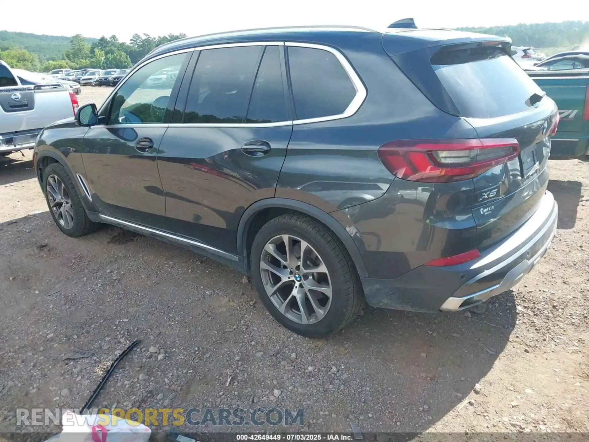 3 Photograph of a damaged car 5UXCR4C01P9N74794 BMW X5 2023