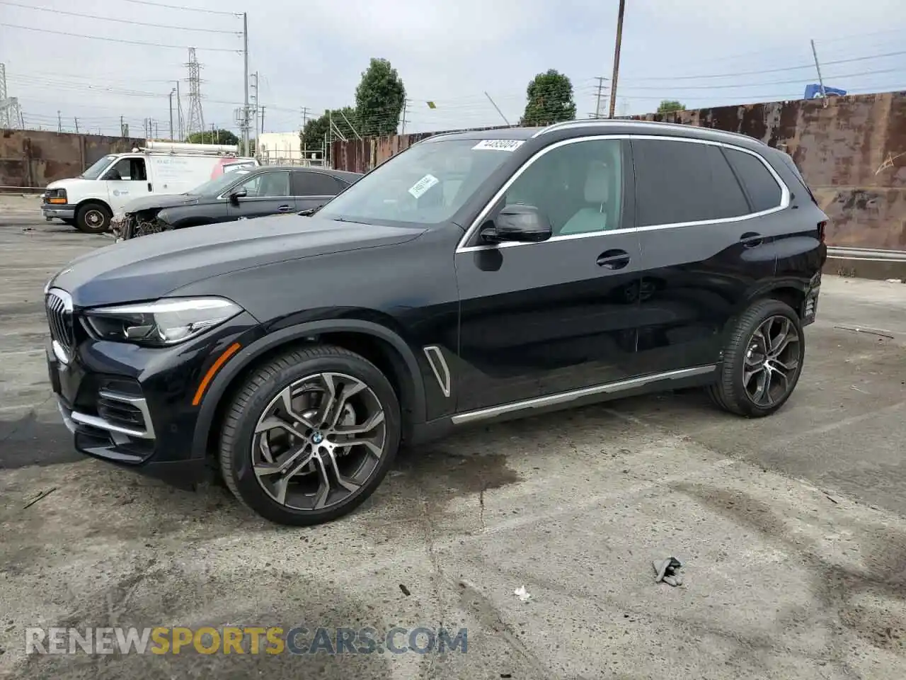 1 Photograph of a damaged car 5UXCR4C01P9P46712 BMW X5 2023