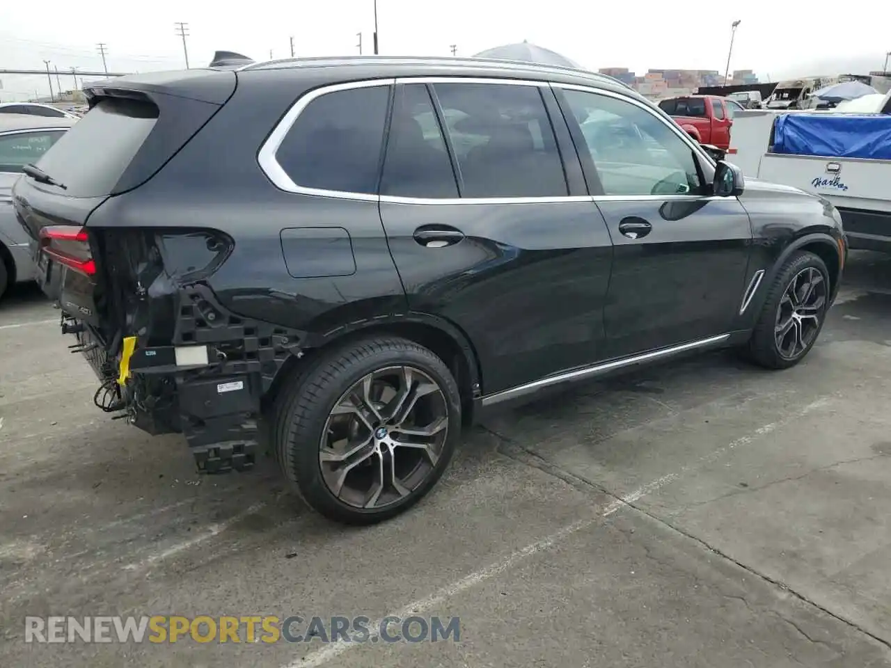 3 Photograph of a damaged car 5UXCR4C01P9P46712 BMW X5 2023