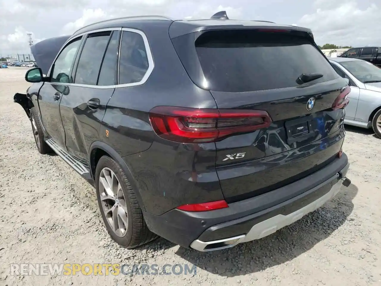 2 Photograph of a damaged car 5UXCR4C04P9N50733 BMW X5 2023