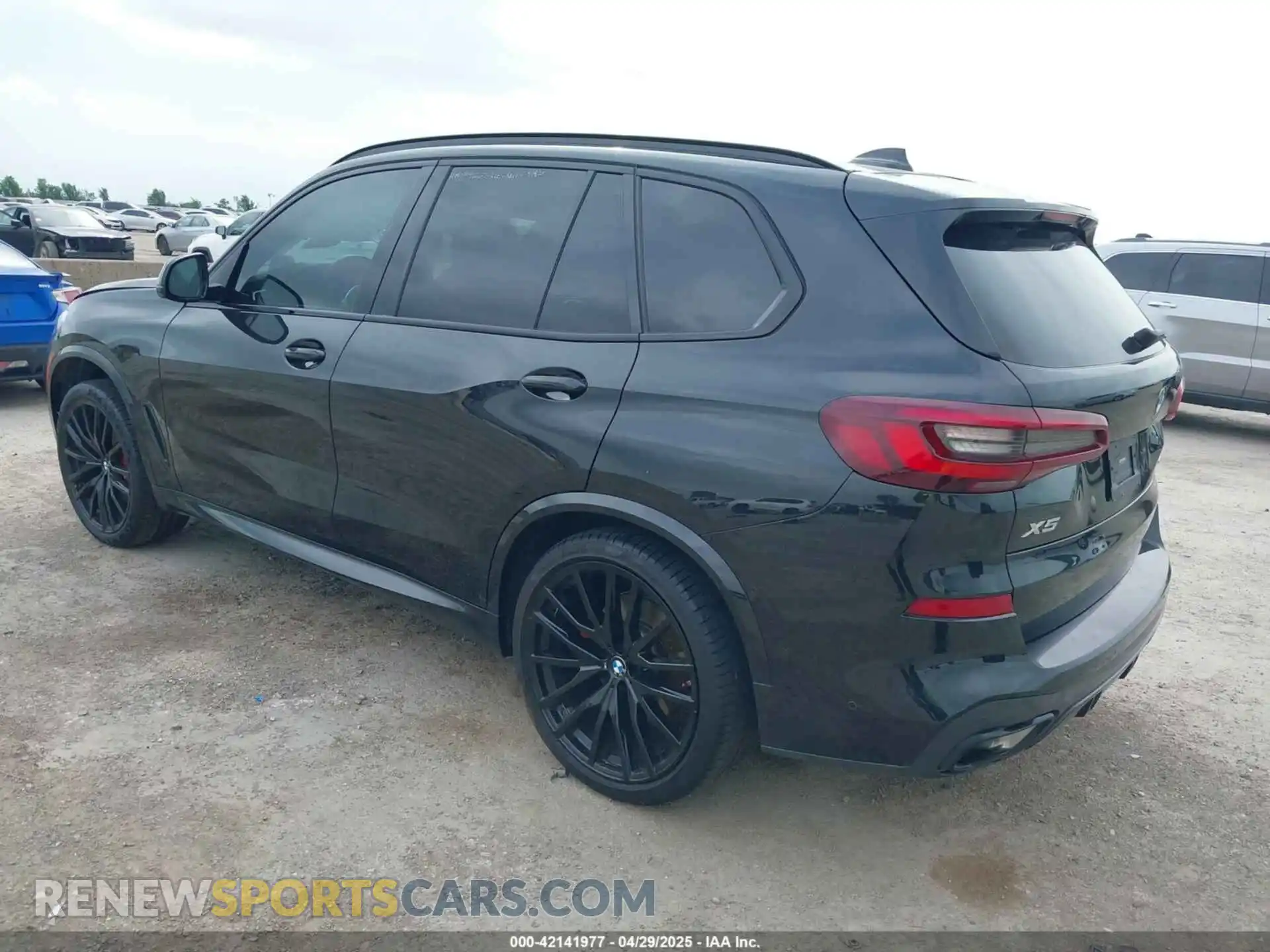3 Photograph of a damaged car 5UXCR4C04P9N77057 BMW X5 2023