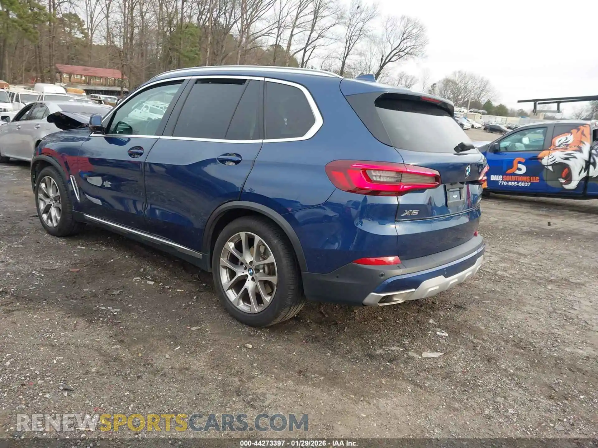 3 Photograph of a damaged car 5UXCR4C04P9P08648 BMW X5 2023