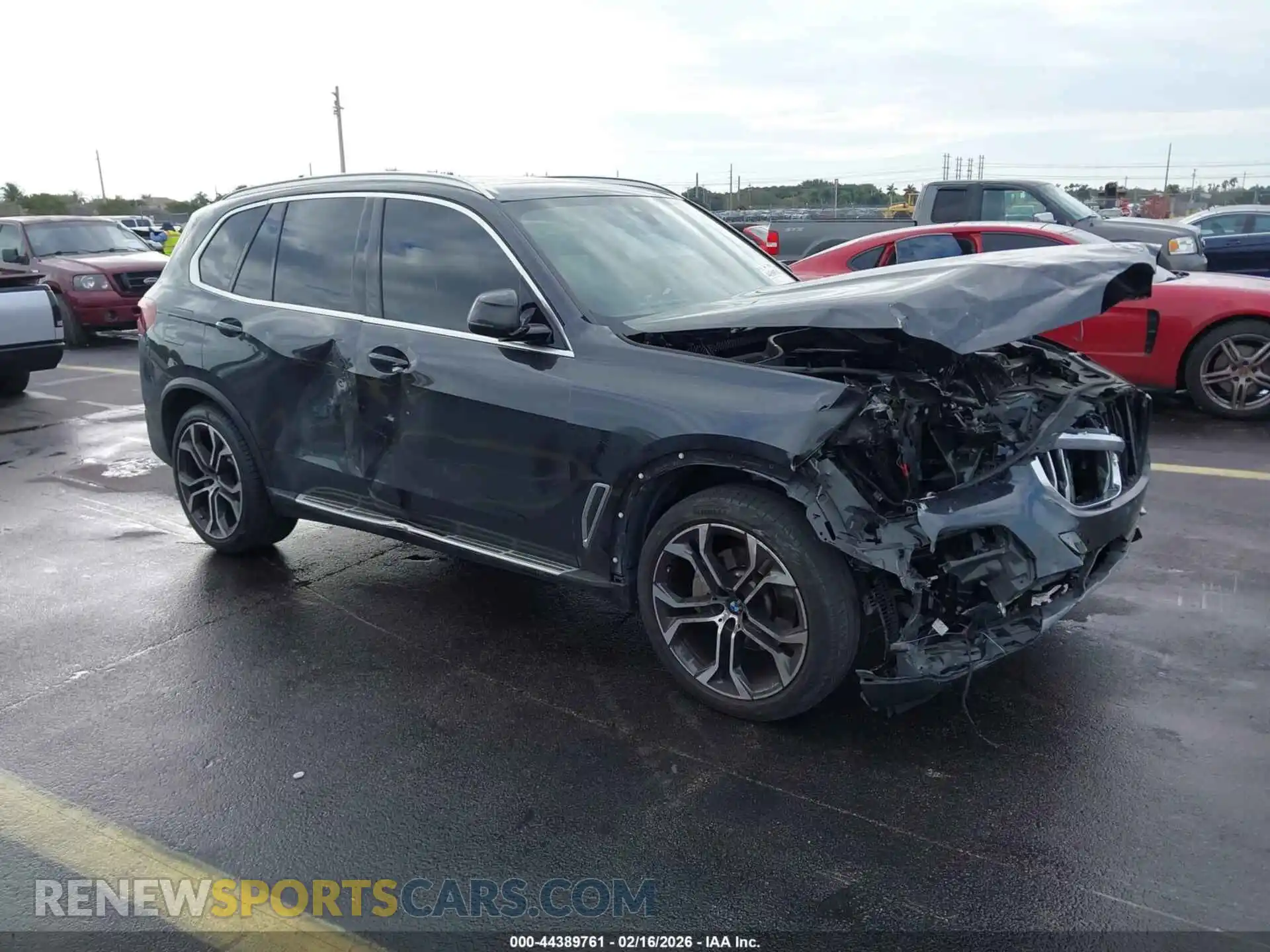 1 Photograph of a damaged car 5UXCR4C07P9P18588 BMW X5 2023