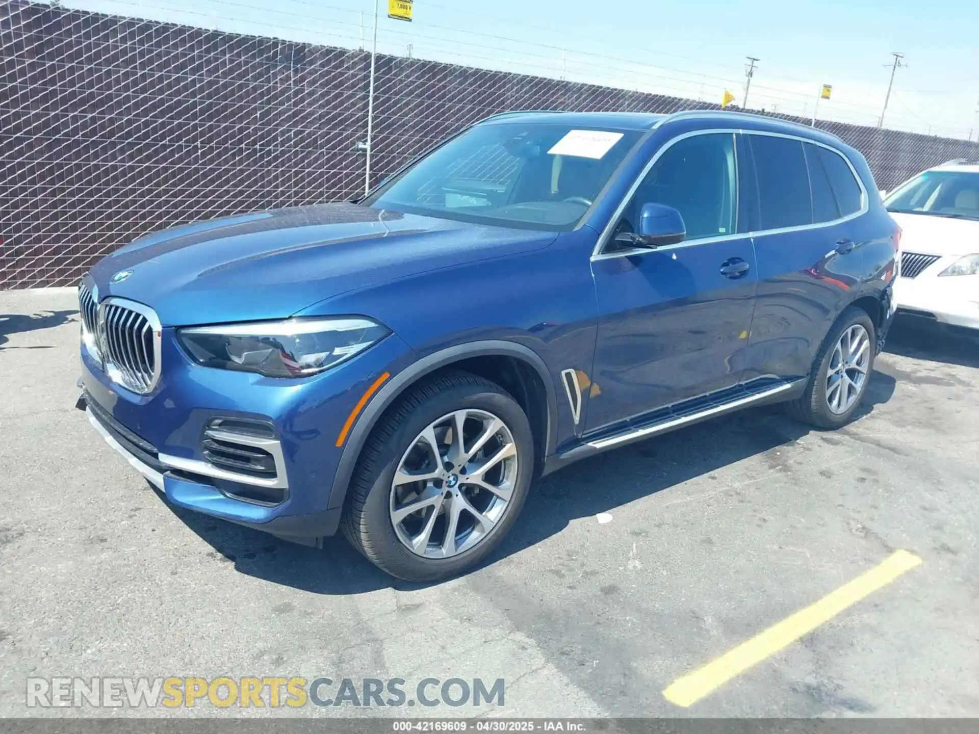 2 Photograph of a damaged car 5UXCR4C07P9R04681 BMW X5 2023