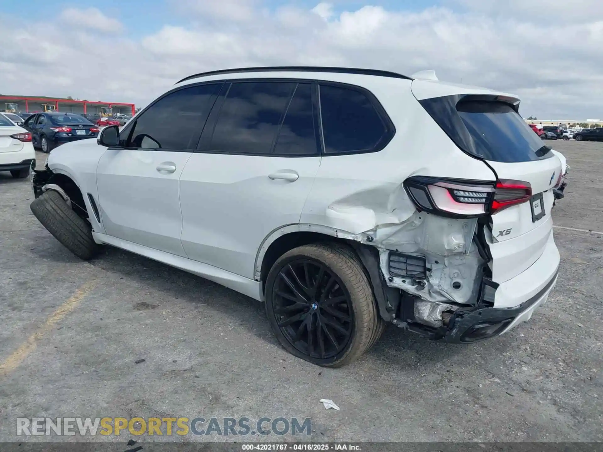 3 Photograph of a damaged car 5UXCR4C07P9R85391 BMW X5 2023
